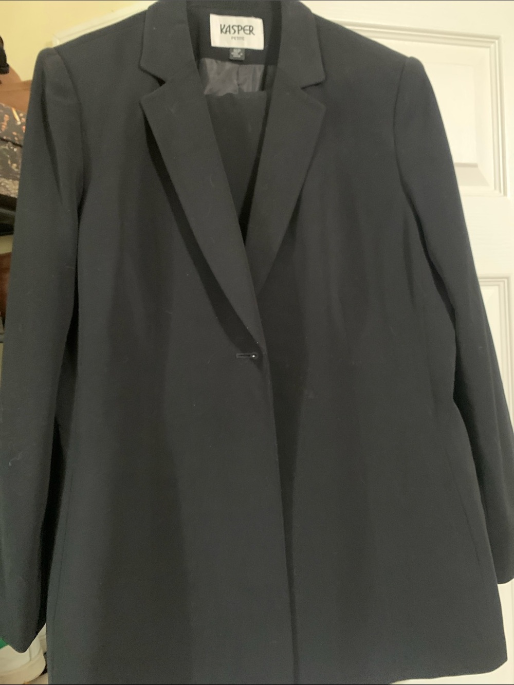 Kasper Black Single-Button Tailored Blazer